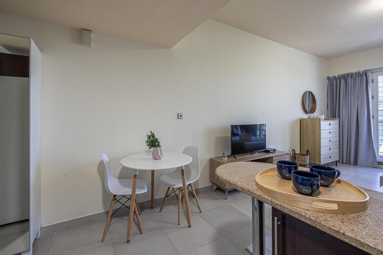 Higuests - Modern Studio With Incredible City Skyline View Dubái Exterior foto